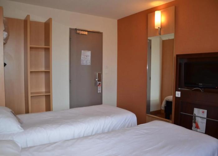 ibis Issoire