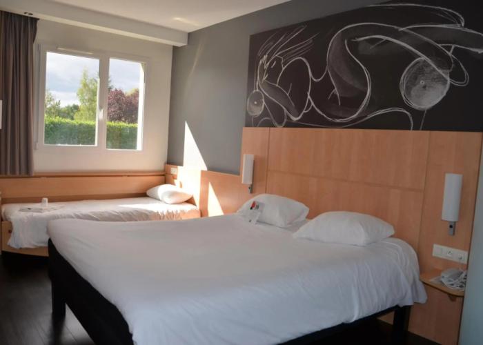 ibis Issoire
