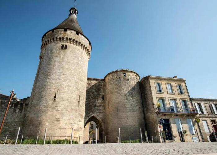 Hôtel de la tour à LIBOURNE
