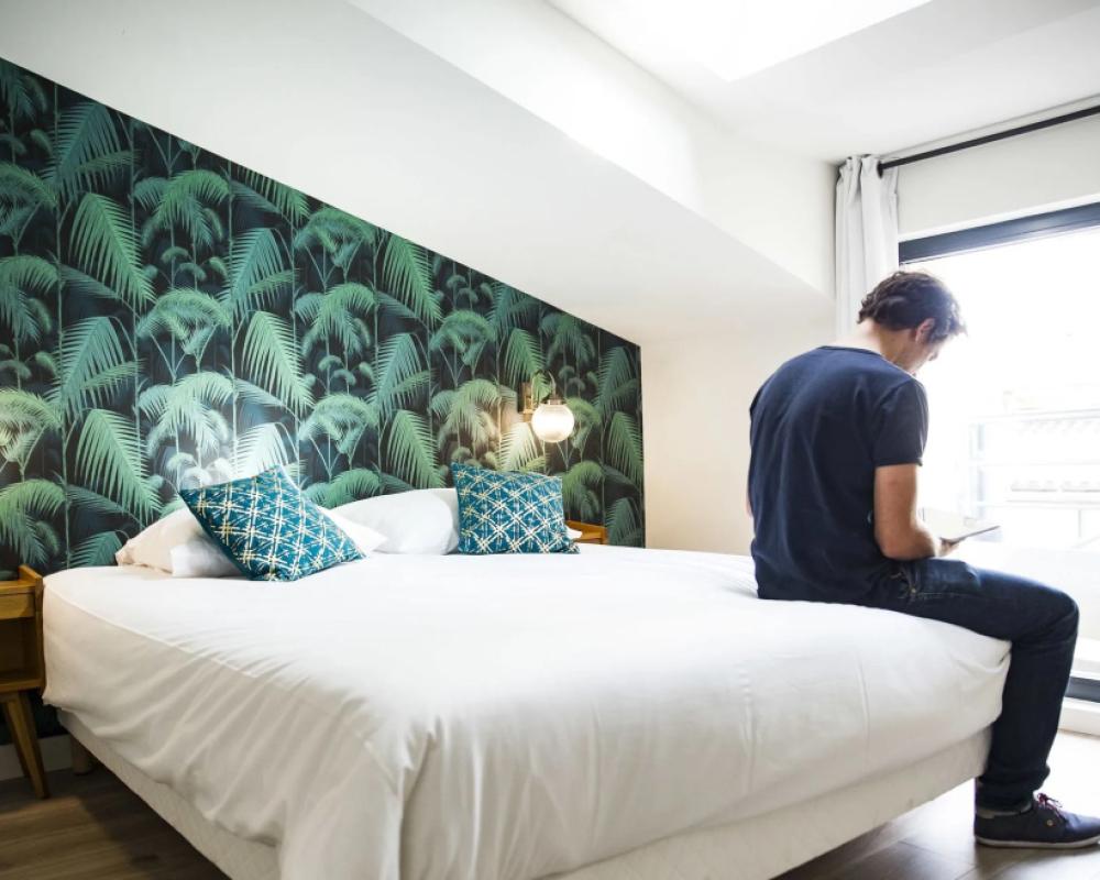 фото Georges Hostel & Café