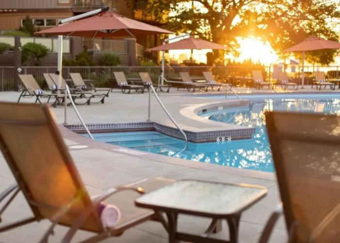 The Cove Lakeside Resort