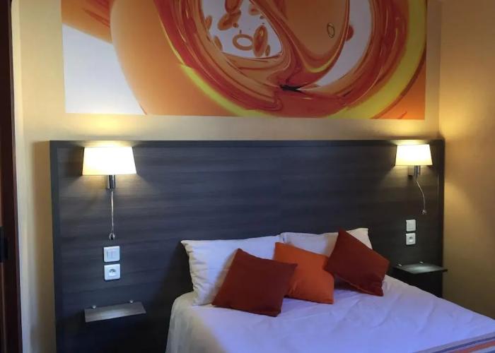 Hotel de l'Avenue, Hotel