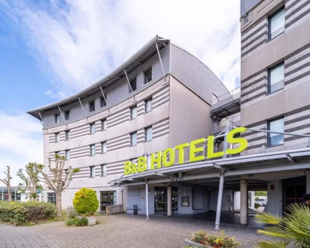 B&B HOTEL Calais Terminal Cité de l'Europe 3 étoiles