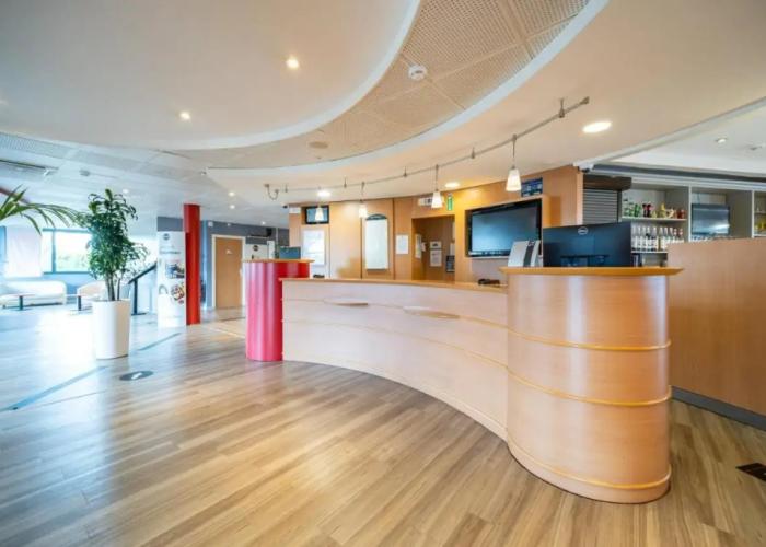 B&B HOTEL Calais Terminal Cité de l'Europe 3 étoiles