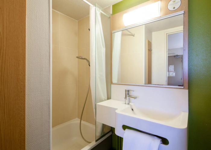 B&B HOTEL Calais Coquelles Tunnel sous la Manche