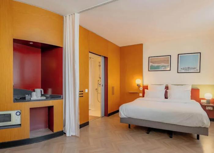 B&B Hotel Calais Terminal Cité De L'Europe 4 Étoiles
