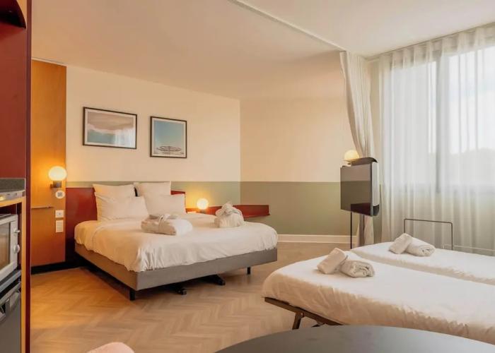 B&B Hotel Calais Terminal Cité De L'Europe 4 Étoiles