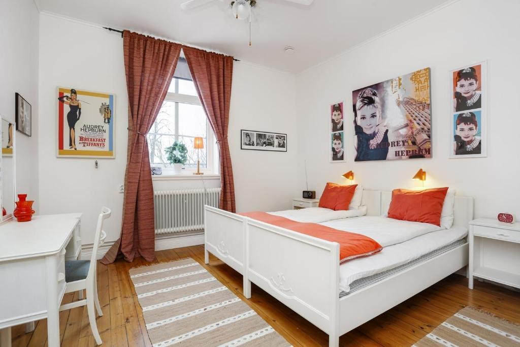 Hagbackens Gård Bed & Breakfast