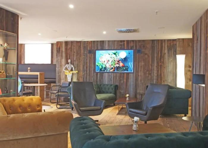 MY Parkhotel