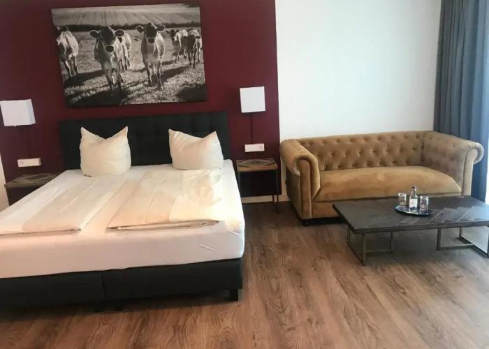 MY Parkhotel