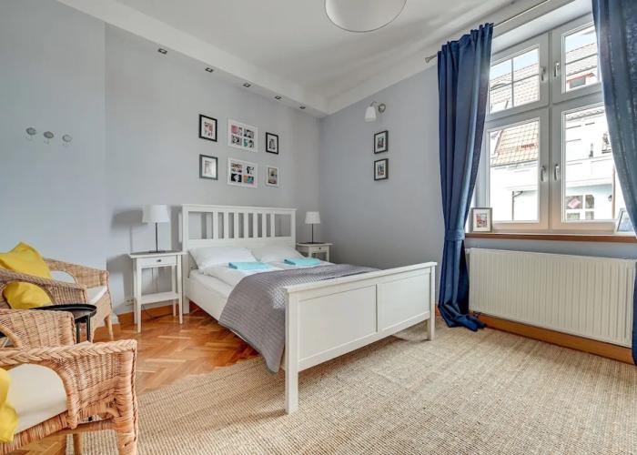 Grand Apartments - Brooklyn