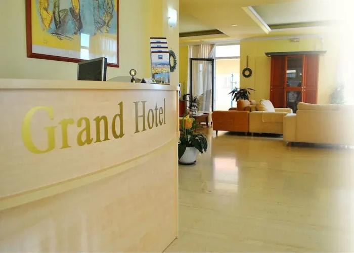 Grand Hotel Loutraki