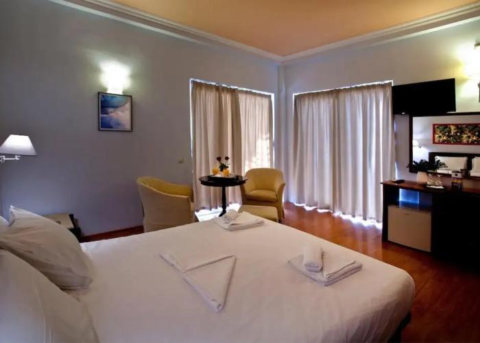 Grand Hotel Loutraki
