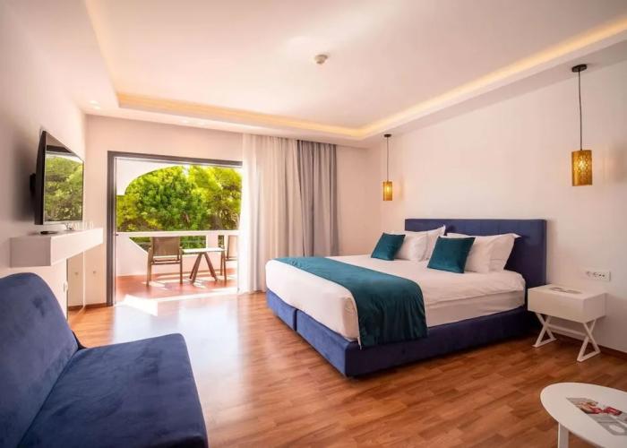 Ramada by Wyndham Loutraki Poseidon Resort