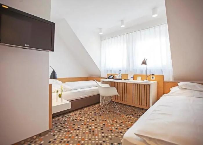 Waldhorn Hotel