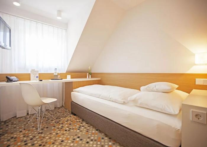 Waldhorn Hotel