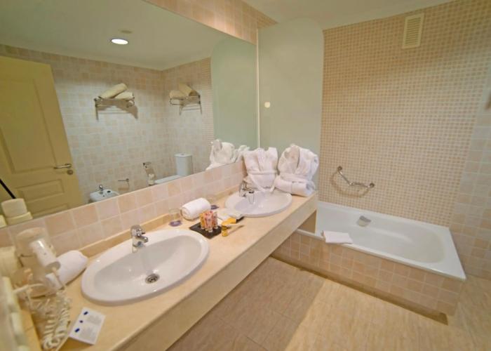 Holiday World RIWO - Teens Hotel