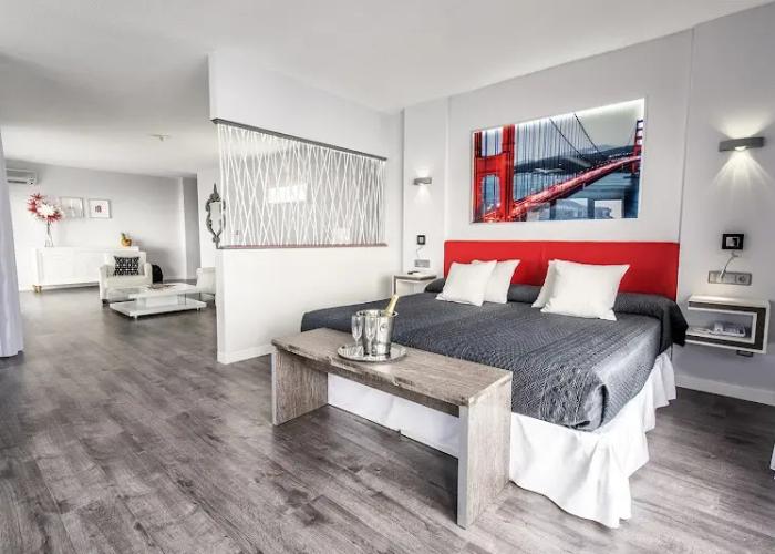 Aparthotel First Flatotel International