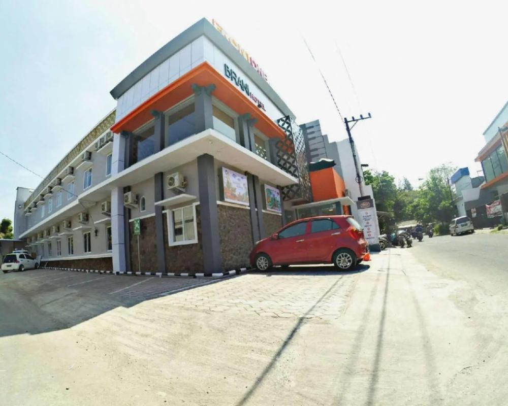 Front One Boutique Brani Solo