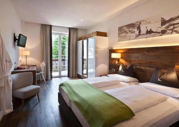 Ander Hotel