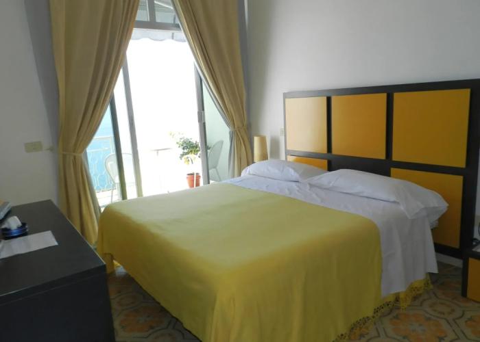 Hotel Holiday