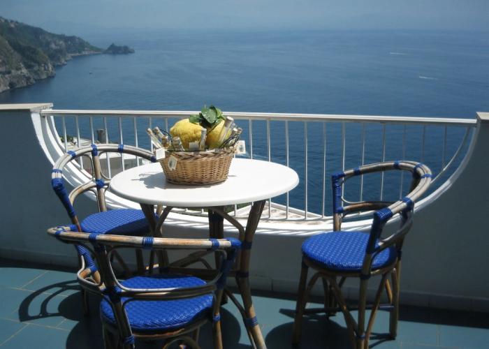 Hotel Holiday