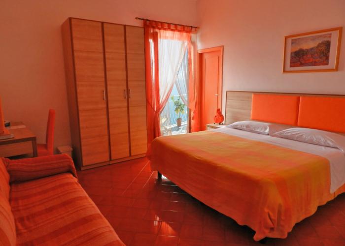 Hotel Holiday