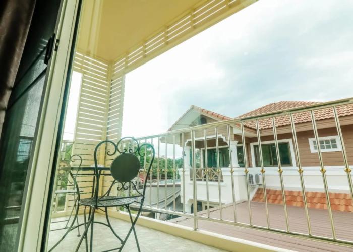 Donchai House