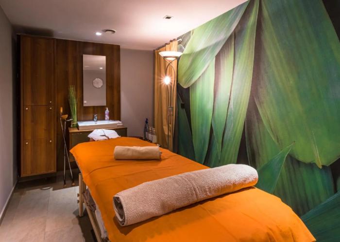 Hotel Golden Lake Resort