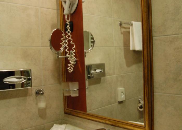 Hotel Golden Lake Resort