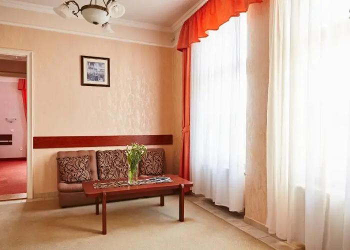 Astoria Hotel