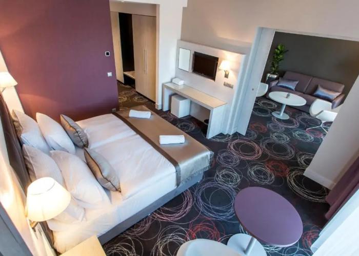 Aura Hotel - Adults Only