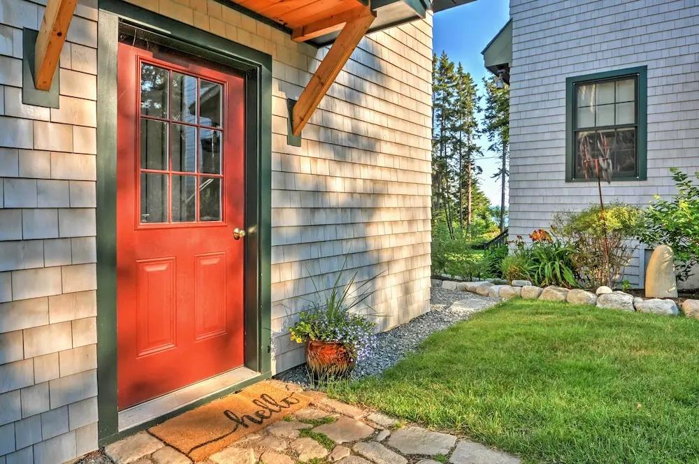 Waterfront Prospect Harbor Cottage: Yard, Fire Pit