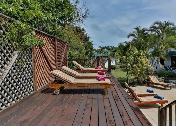 Hilltop 1-bed Villa With Great Views Out To Sea - Villa Cadasse 1 Bedroom Villa by RedAwning