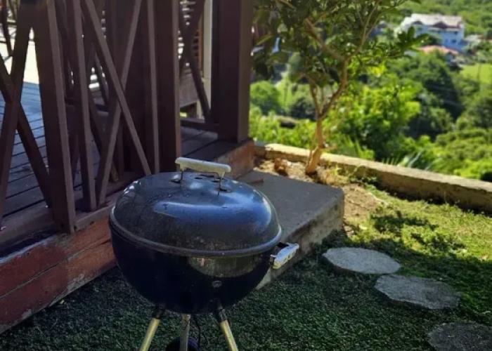 Charming Cottage Located In Cap Estate - Orchid Cottage 1 Bedroom Home by RedAwning