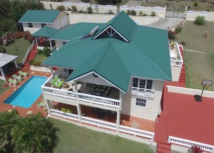 Beautiful 5-bed Villa With Views And Pool - Decaj 5 Bedroom Villa by RedAwning