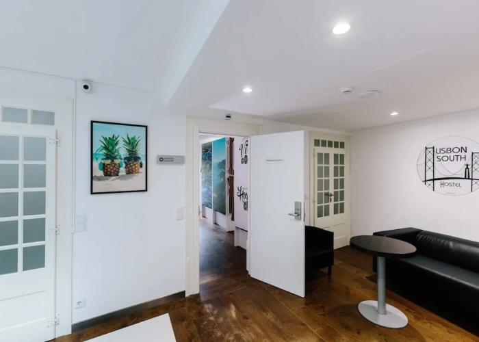 Lisbon South Hostel