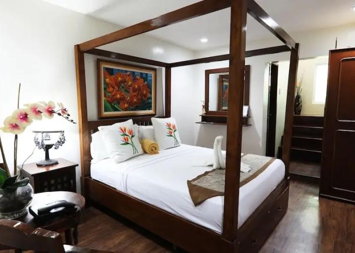 Luljettas Place Garden Suites
