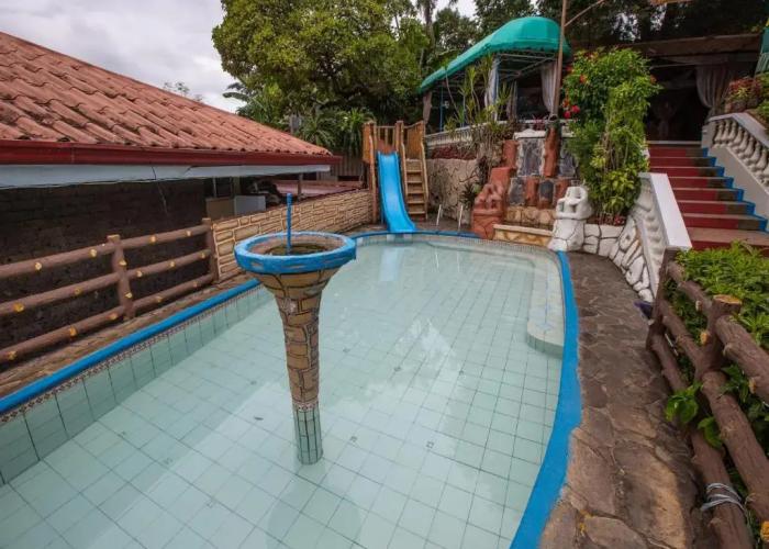 OYO 588 Sunrock Resort