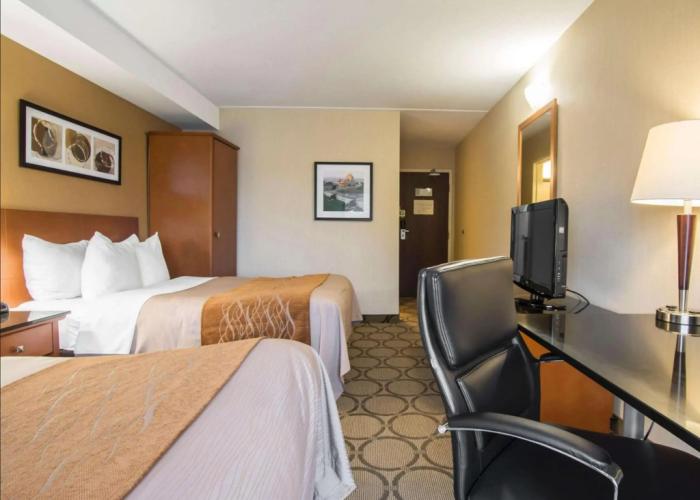 Comfort Inn Airport East - Ancienne Lorette