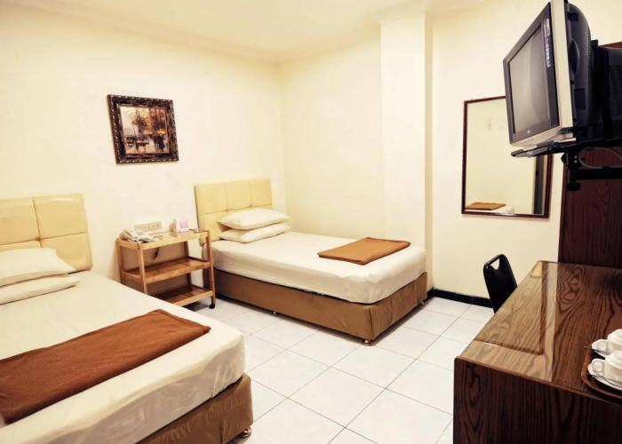 Hotel Sumber Waras