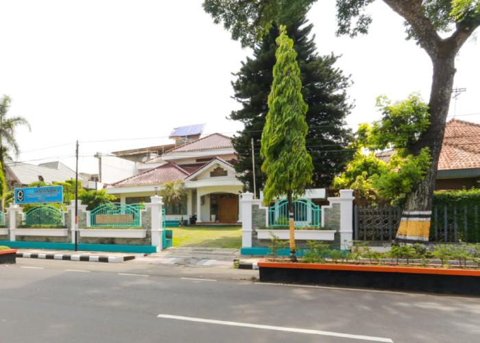 RedDoorz Syariah near Alun Alun Magelang