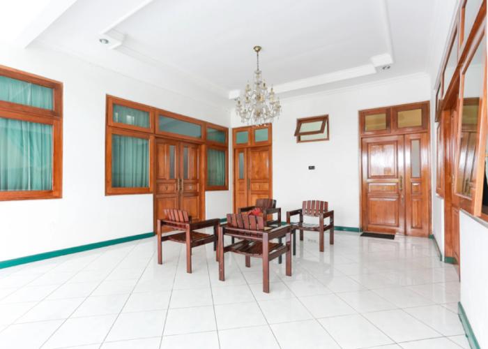 RedDoorz Syariah near Alun Alun Magelang