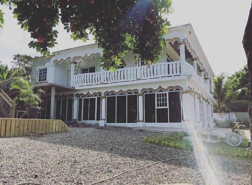 Arms Of Charms Guesthouse