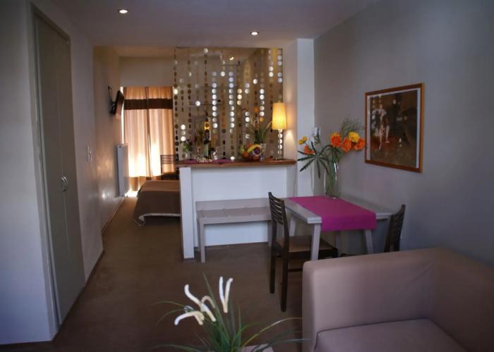 Yria Hotel