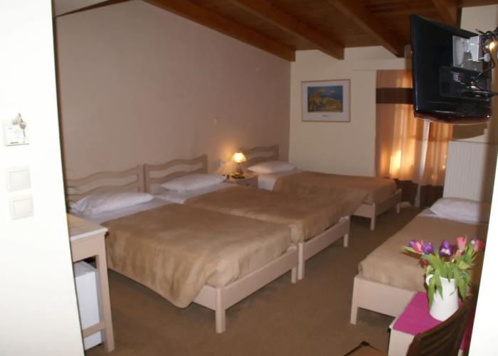 Yria Hotel