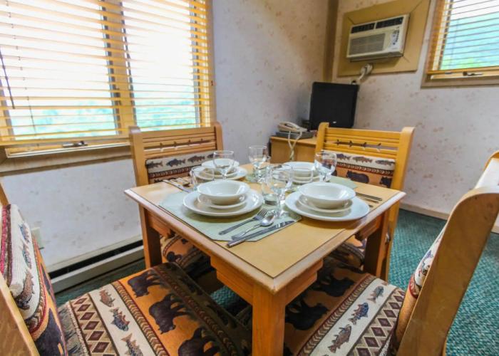 Smoketree Lodge by VRI Resort