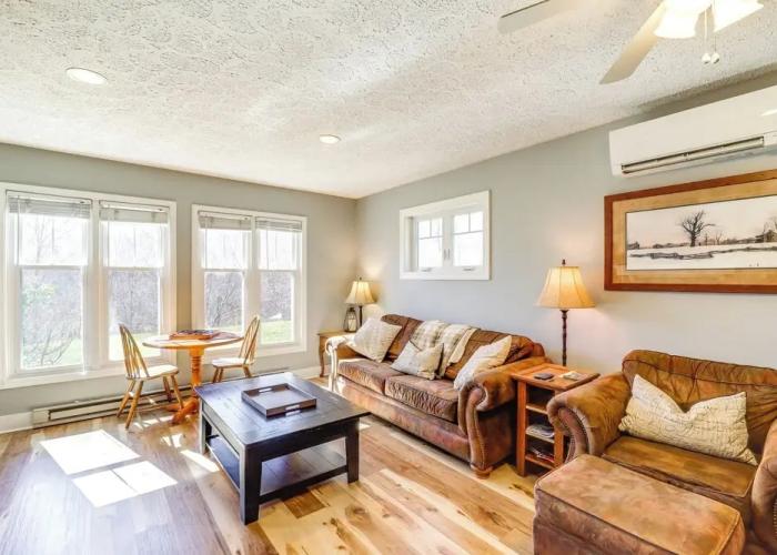 6 Mi to Skiing: Mtn-view Condo in Seven Devils