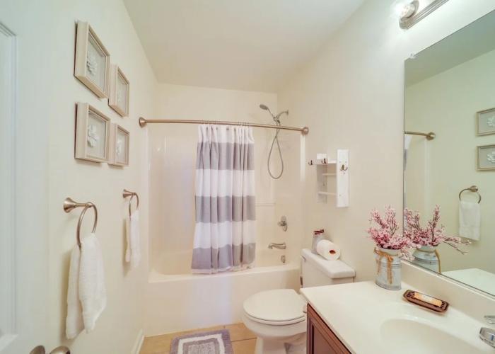 Mtn-view Ski Retreat w/ Grill in Seven Devils!