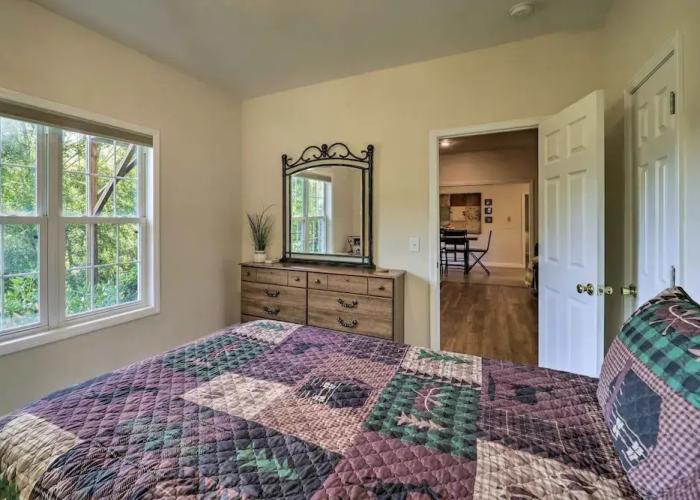 Near Sugar Mtn Resort: Banner Elk Haven w/ Views!